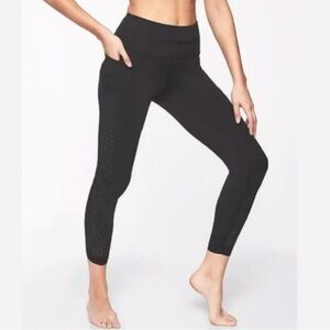M Athleta High Waist Chakra 7/8 Laser Cut Perforated Stash Pocket Legging